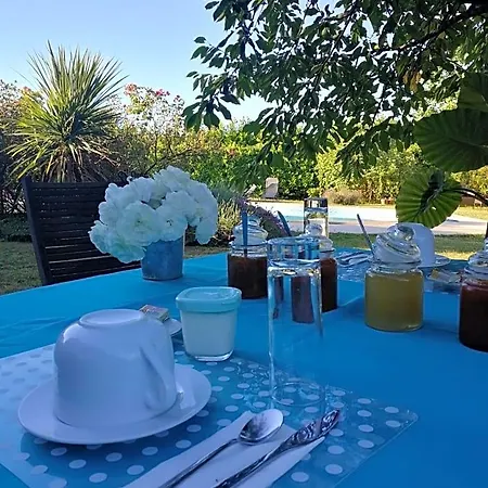 Bed & Breakfast D'hote De Sauviolle 3*
